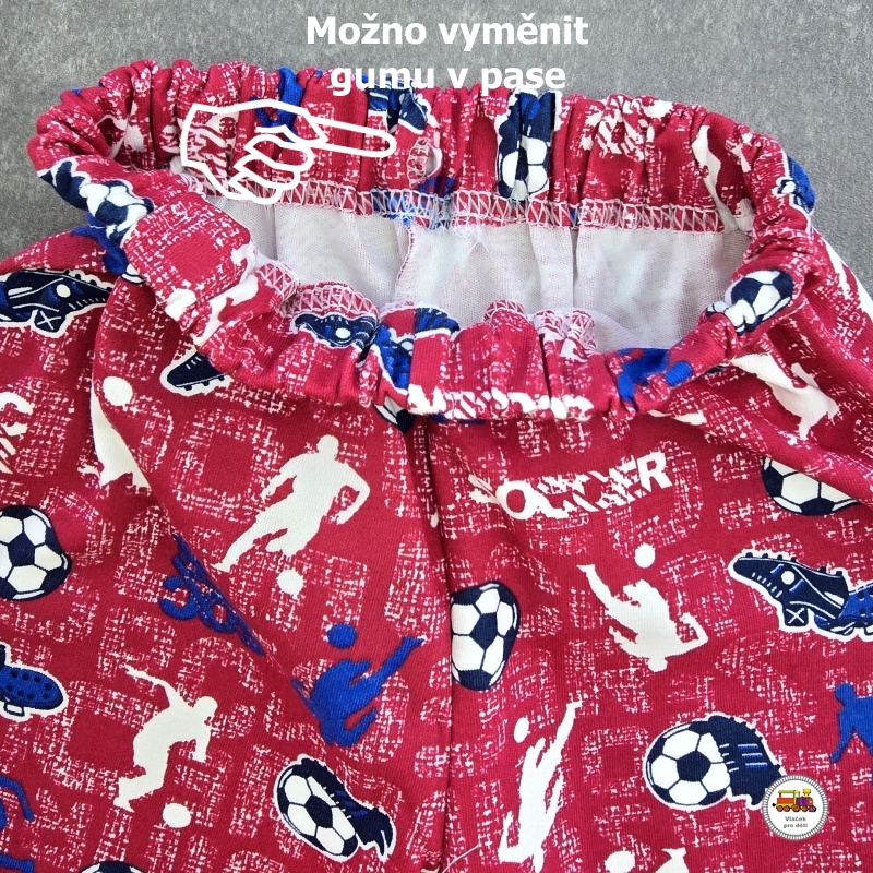 Dětské bavlněné pyžamo /618/ Fotbal na červené vel.128