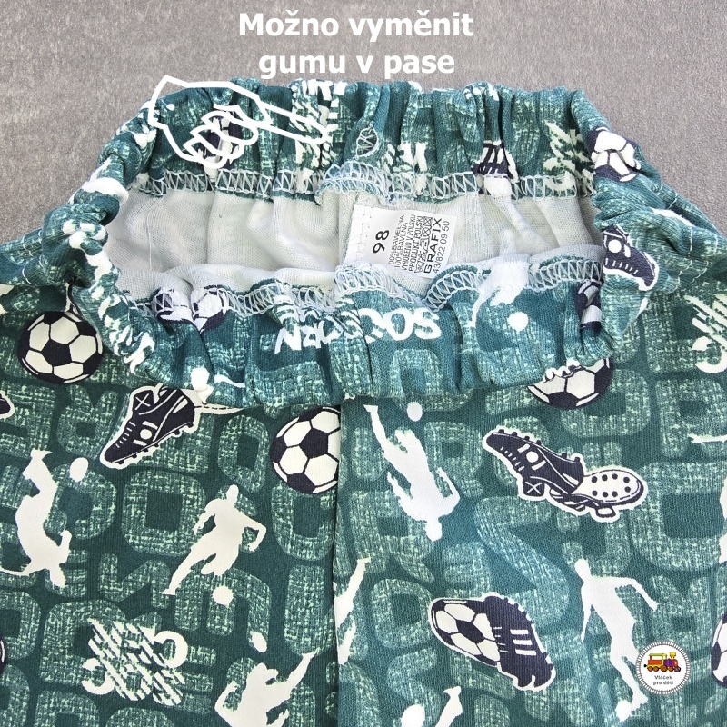Dětské bavlněné pyžamo /608/ Fotbal na zelené vel.122