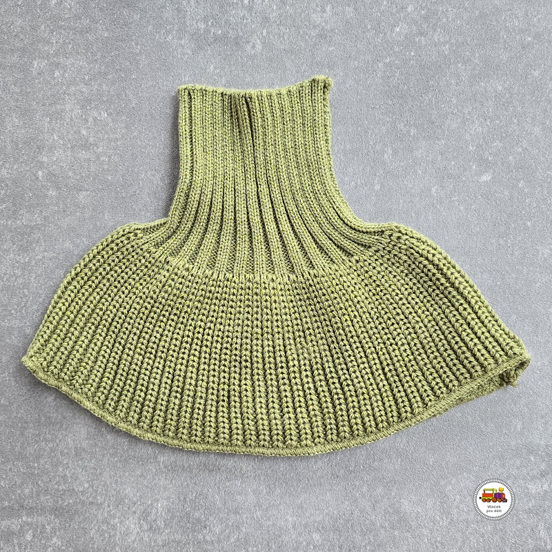 Dětský pletený nákrčník - khaki zelený