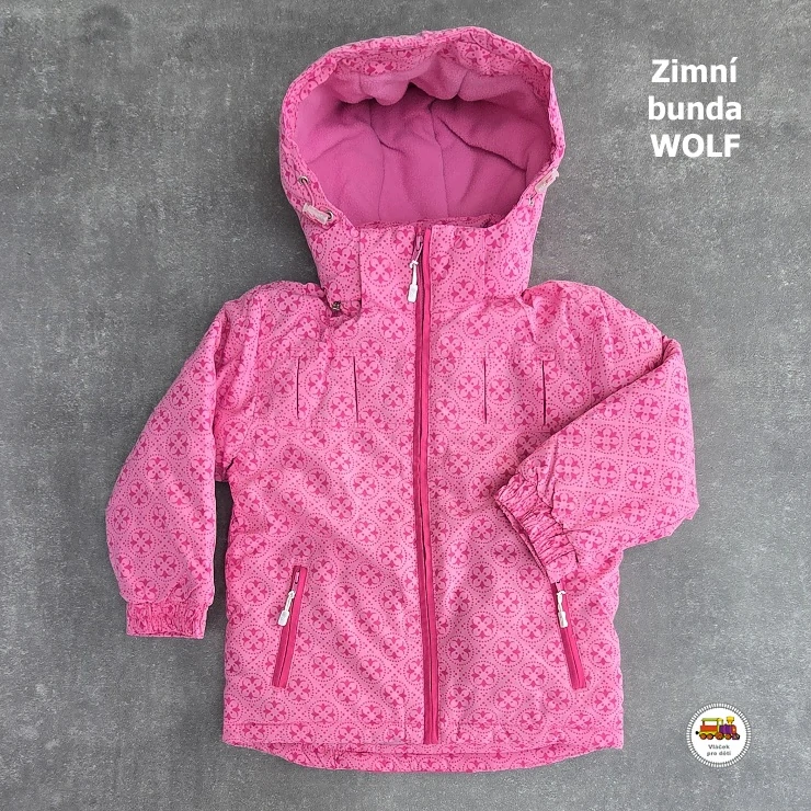 NOVINKA-Bunda zimní dívčí Wolf B2152 vel. 98, 104, 110, 166, 122