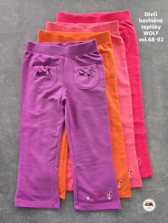 NOVINKA-Dívčí tepláky bavlněné Wolf T2179 vel. 68, 74, 80, 86, 92